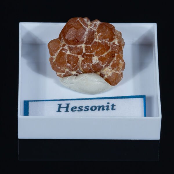 hessonit