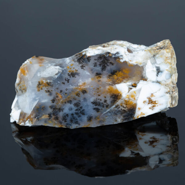 merlinit- dendrites opál